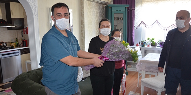Koronavirüsü yenen Derya hemşire sağlığına kavuştu