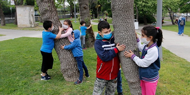 4 saatlik izinlerinde Bakan Selçuk'un çağrısına da uydular