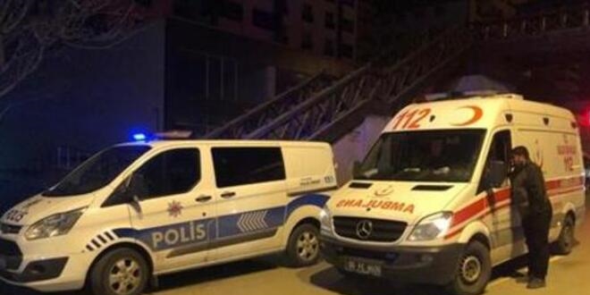 Annesini döven babasını öldürmüştü, ilk duruşmada tahliye