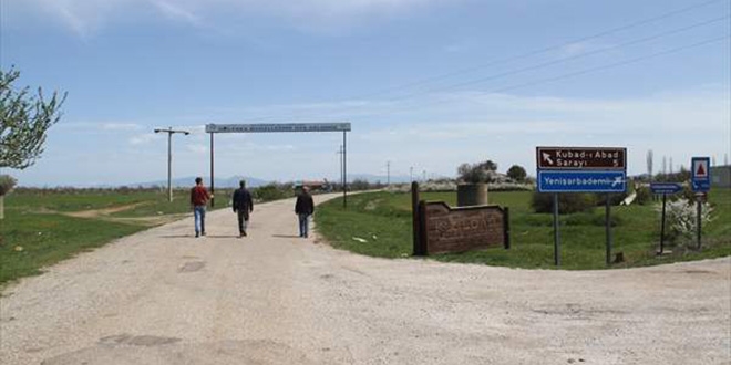 Bu mahallenin sakinleri Konyalı ama hayatları Isparta'da geçiyor