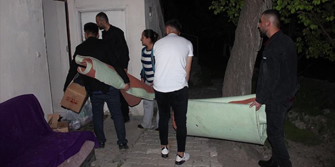 Sosyal medyada toplanan gençler, ihtiyaç sahiplerinin gönlüne dokunuyor