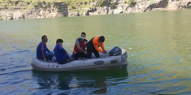 Fotoğraf çekerken uçurumdan düşen adam hayatını kaybetti