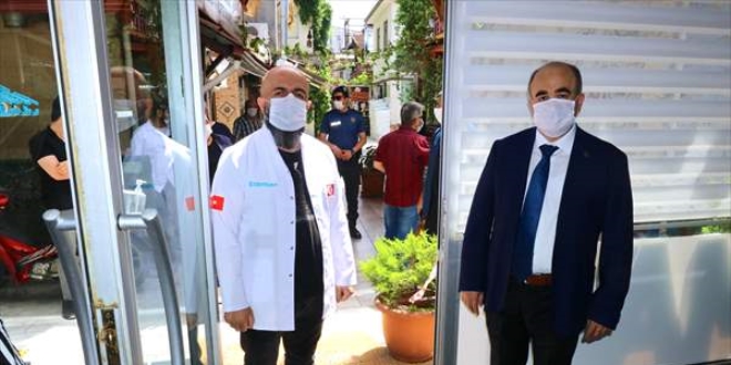 Dzce Valisi Dal'dan sokakta maske denetimi