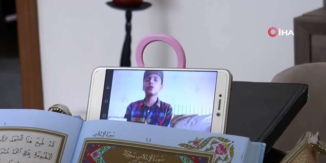 Kur'an kurslarındaki hafızlık eğitimleri sanal ortamda devam ediyor