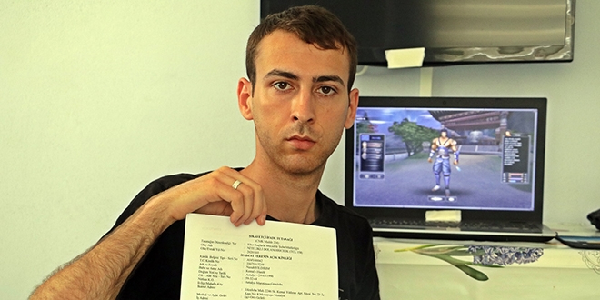 Kendini bilgisayar oyununa veren gence 'hacker' şoku