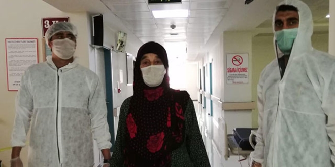 70 yaşında koronavirüsü yenerek, taburcu oldu