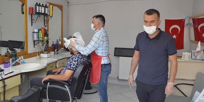 Karantinaya alınan 50 berberin testi negatif çıktı