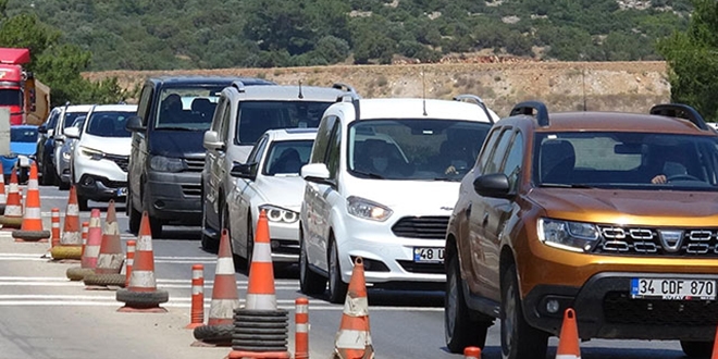 Tatilciler akın akın Bodrum'a geliyor