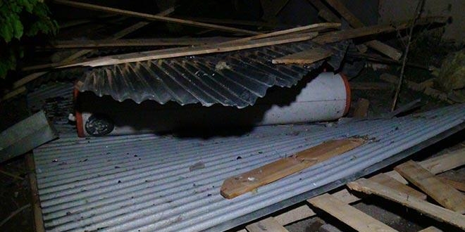 Meteoroloji uyarmıştı! Çatılar uçtu, elektrik direkleri devrildi
