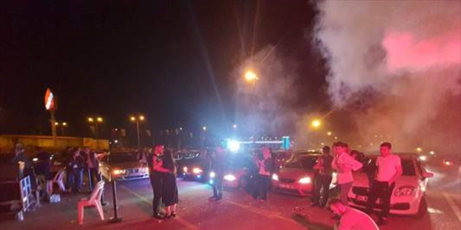 'Açık hava sineması' etkinliğinde evlenme teklifi
