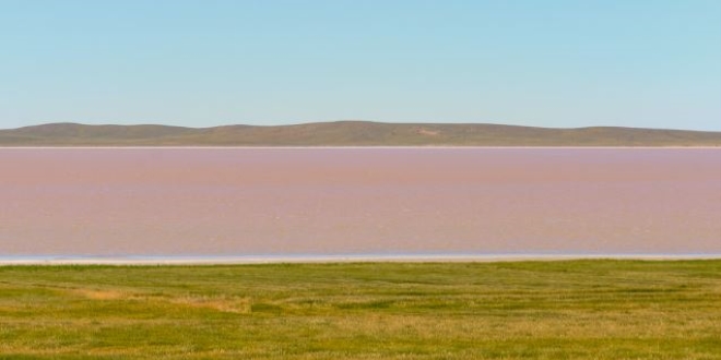 Tuz Gölü pembe renge büründü