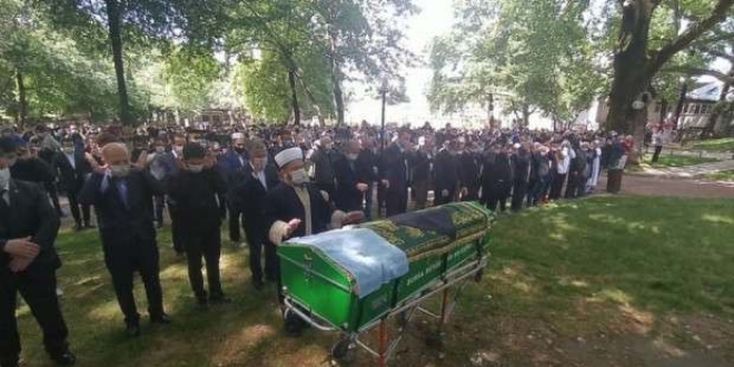 İlahiyatçı yazar Kavurmacı, son yolculuğuna uğurlandı