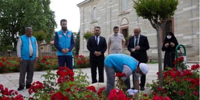 Selimiye Camisi'nde şükür kurbanı kesildi