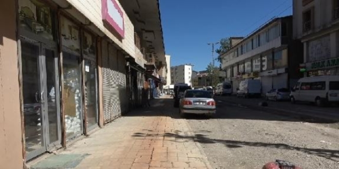 Koronavirüs nedeniyle 30 kiracısından bir aylık kira almadı