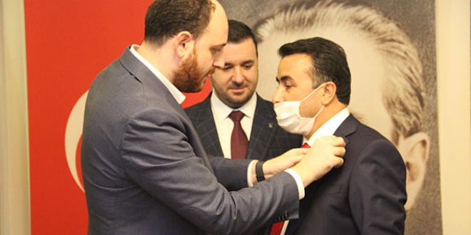 Saadet Parti'li Belediye Başkanı, AK Parti'ye geçti