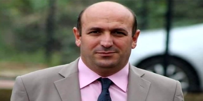 Yılanın ısırdığı müdür yardımcısı hayatını kaybetti