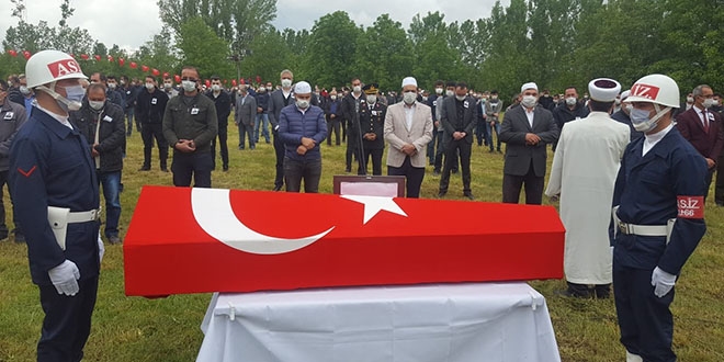 Uzman Çavuş trafik kazasında hayatını kaybetti
