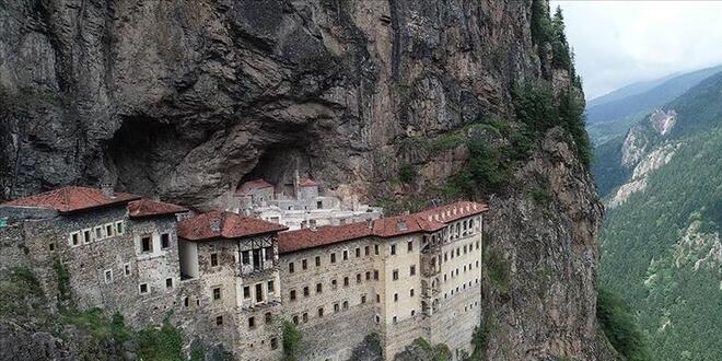 Sümela Manastırı yeniden ziyarete açıldı