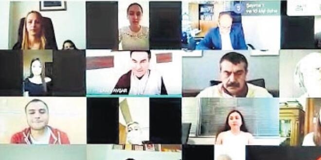 Türkiye'nin ilk dijital mezuniyet töreni