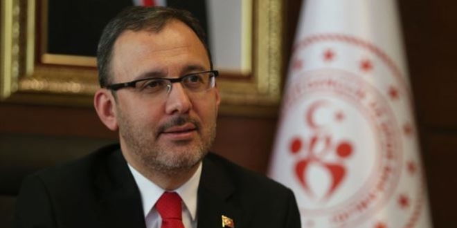 Bakan Kasapoğlu, 250 kişiye kitap hediye edecek