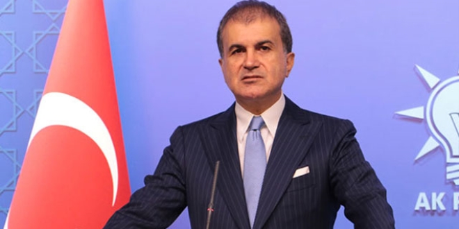 Ömer Çelik: Camiye Bizans bayrağı asılmasını kınıyoruz
