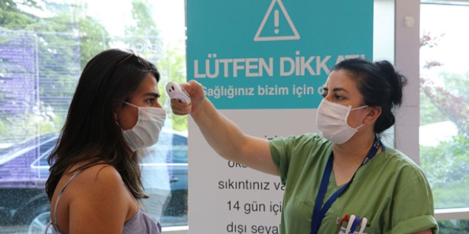 Özel hastaneler tedbirlerle normal hasta kabulüne başladı