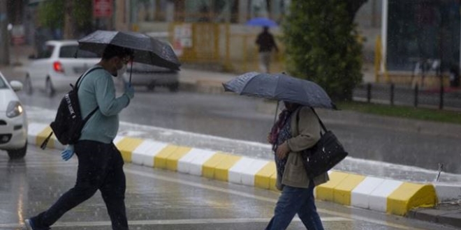 Meteorolojiden kuvvetli yağış uyarısı