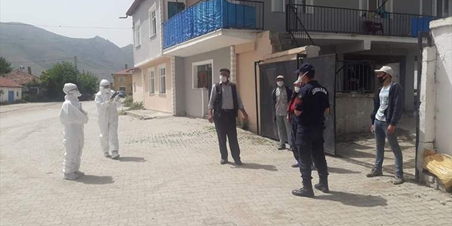Afyonkarahisar'da bir köyde giriş çıkışlar sınırlandırıldı