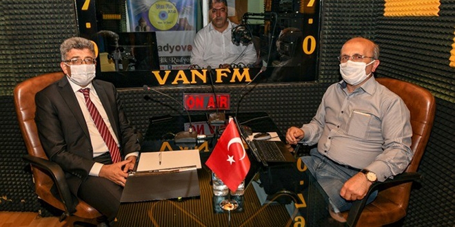 Van Valisi Bilmez: Şehir merkezindeki ahırları yıkacağız