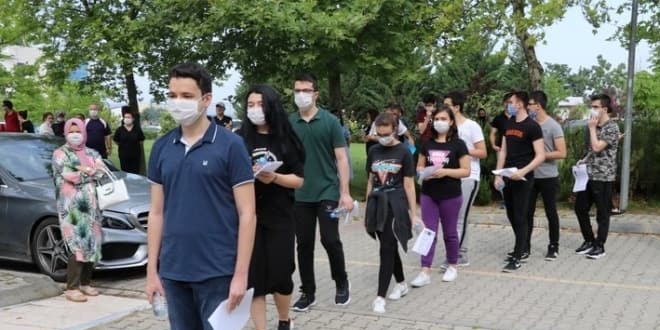 Maskeli ilk sınav sona erdi