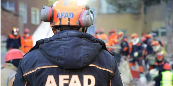 5,7'lik depremin ardından 22 artçı deprem daha oldu