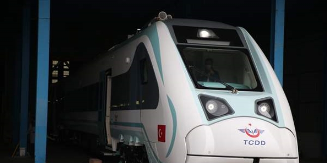 Milli elektrikli trenin 30 Ağustosta ray ve yol testlerine başlanacak