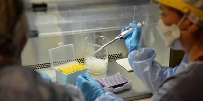 Türkiye'nin ilk koronavirüs Laboratuvarı'nda, günde 4 bin test yapılıyor