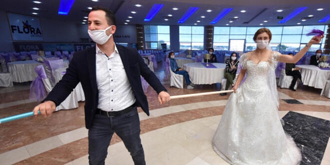 Nikah ve düğünlerde oyun, dans, halay ve fotoğraf çekimi olmayacak