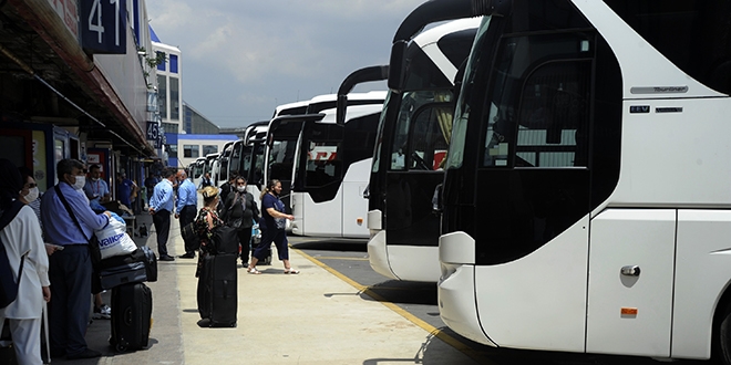 İstanbul'da otobüs bileti fiyatları yüzde 40 düştü
