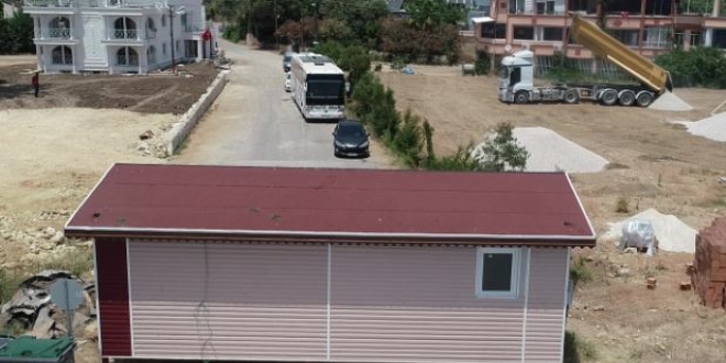 120 milyonluk arazisini kullanamayınca yolu kapattı