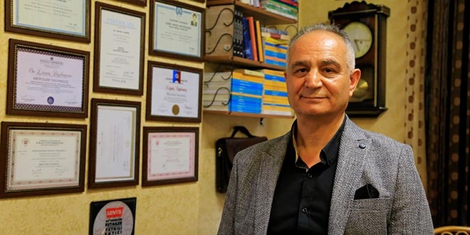 60 yaşında eğitim aşkı, son 20 yılda 7 üniversite bitirdi
