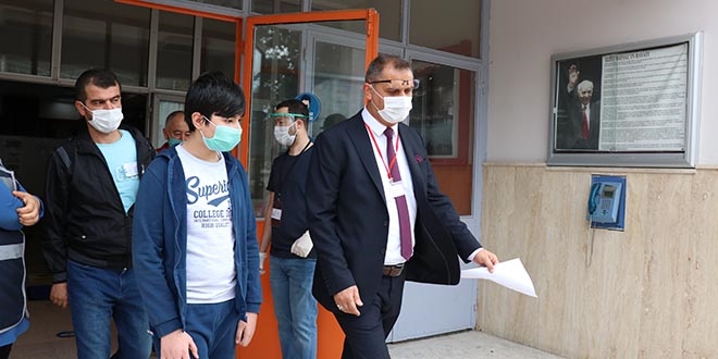 Kimliğini unutan çocuk tüm çabalara rağmen sınava giremedi