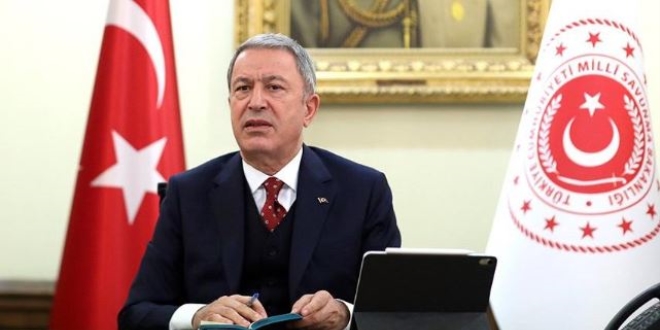 Bakan Akar'dan 'Fransız gemisine taciz' iddialarına yanıt