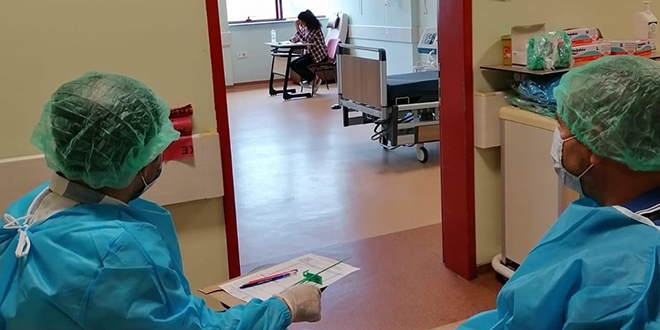 Koronavirüs tedavisi gören öğrenci LGS'ye hastanede girdi