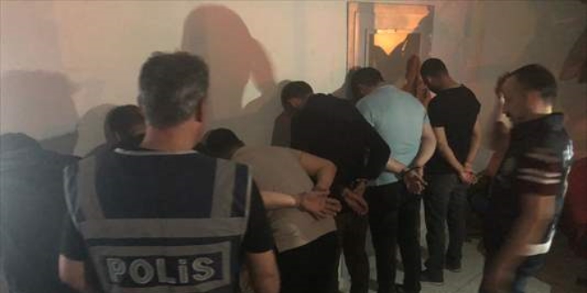 Yenimahalle'de eğlence merkezine baskın