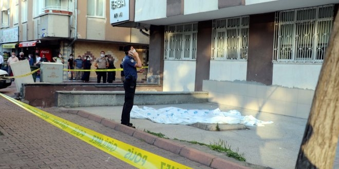 6'ncı kattan atlayan hemşire hayatını kaybetti