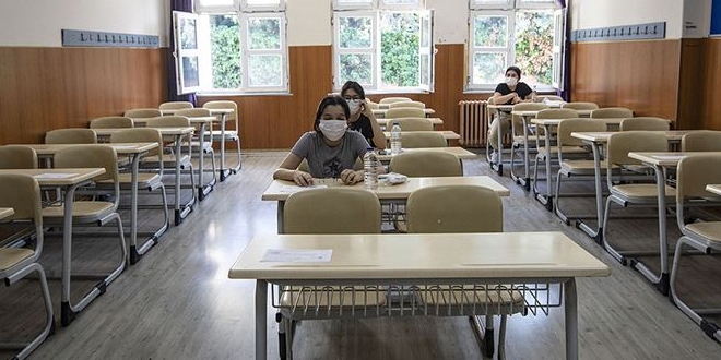 Öğrencilere sınav öncesi maskeyle test çözün tavsiyesi