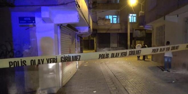 Polisler ve sağlık çalışanları çatışmanın ortasında kaldı