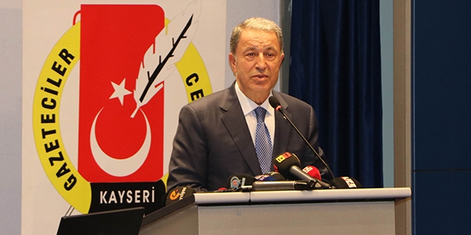 Bakan Akar: Türkler ve Kürtler et ve tırnak gibidir
