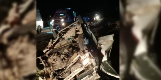Van'da sığınmacıları taşıyan minibüs devrildi: 1 ölü, 41 yaralı