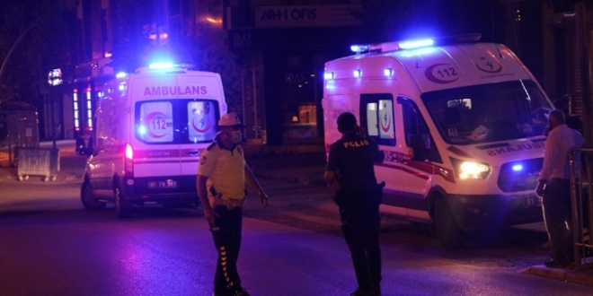 Düzce'de hasta taşıyan ambulans kaza yaptı