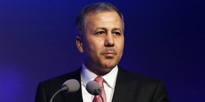 Vali Yerlikaya'dan asker uğurlaması yapan gençlere uyarı