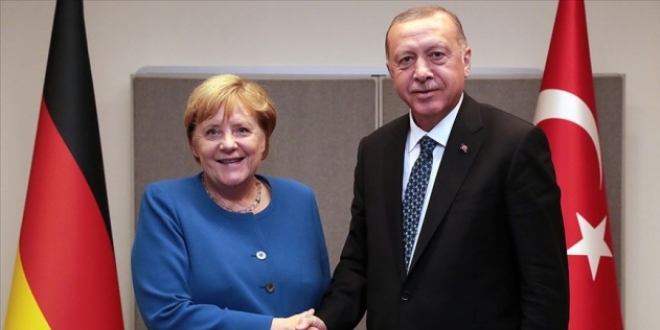 Erdoğan, Almanya Başbakanı Merkel ile görüştü