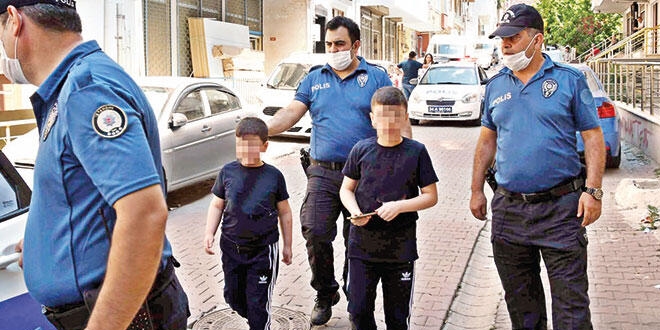 'Çocuk teslimi' için gelen icra aracına ateş etti, eşini ağır yaraladı